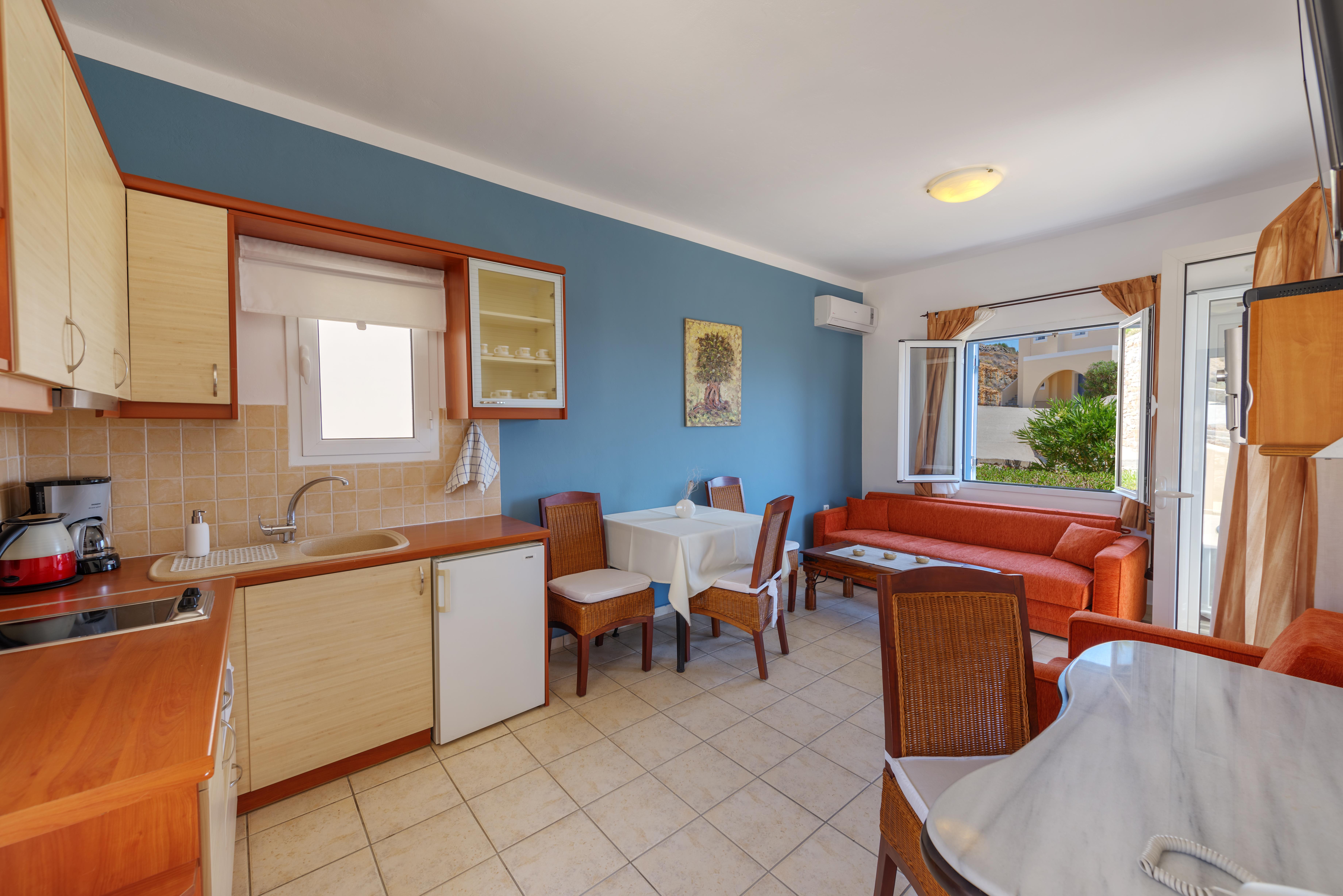 Sunrise Beach Suites Azolimnos Exteriör bild