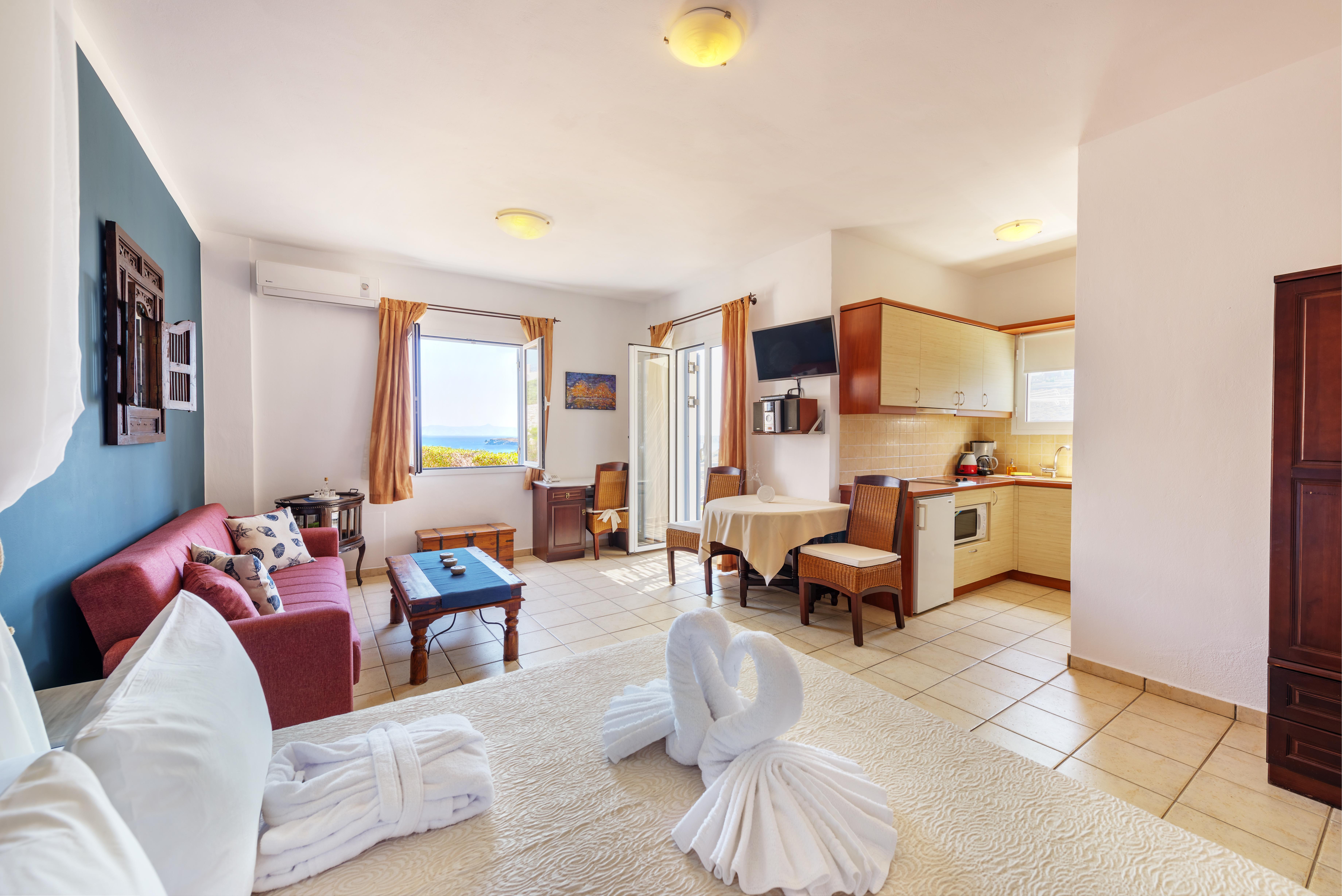 Sunrise Beach Suites Azolimnos Exteriör bild