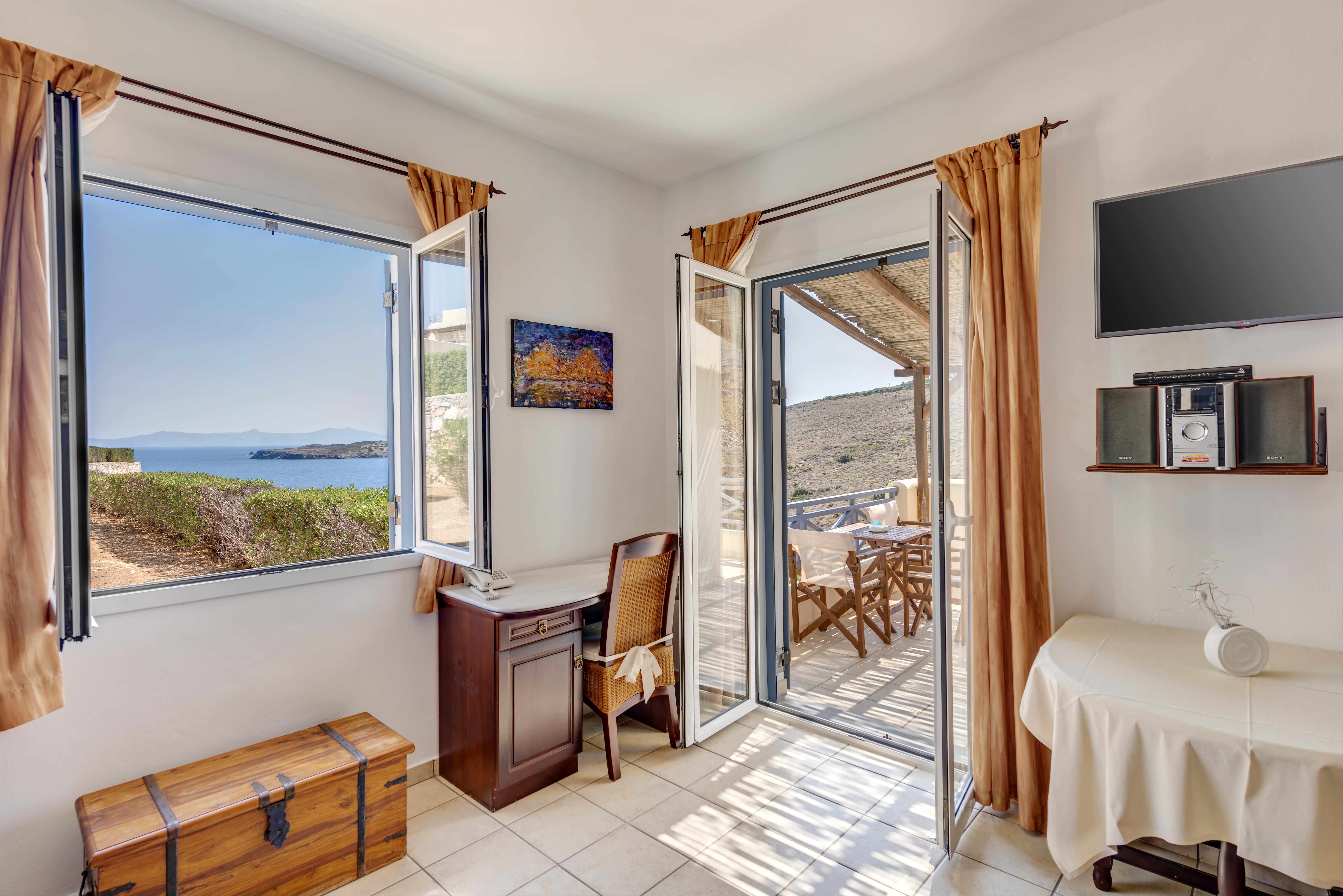 Sunrise Beach Suites Azolimnos Exteriör bild