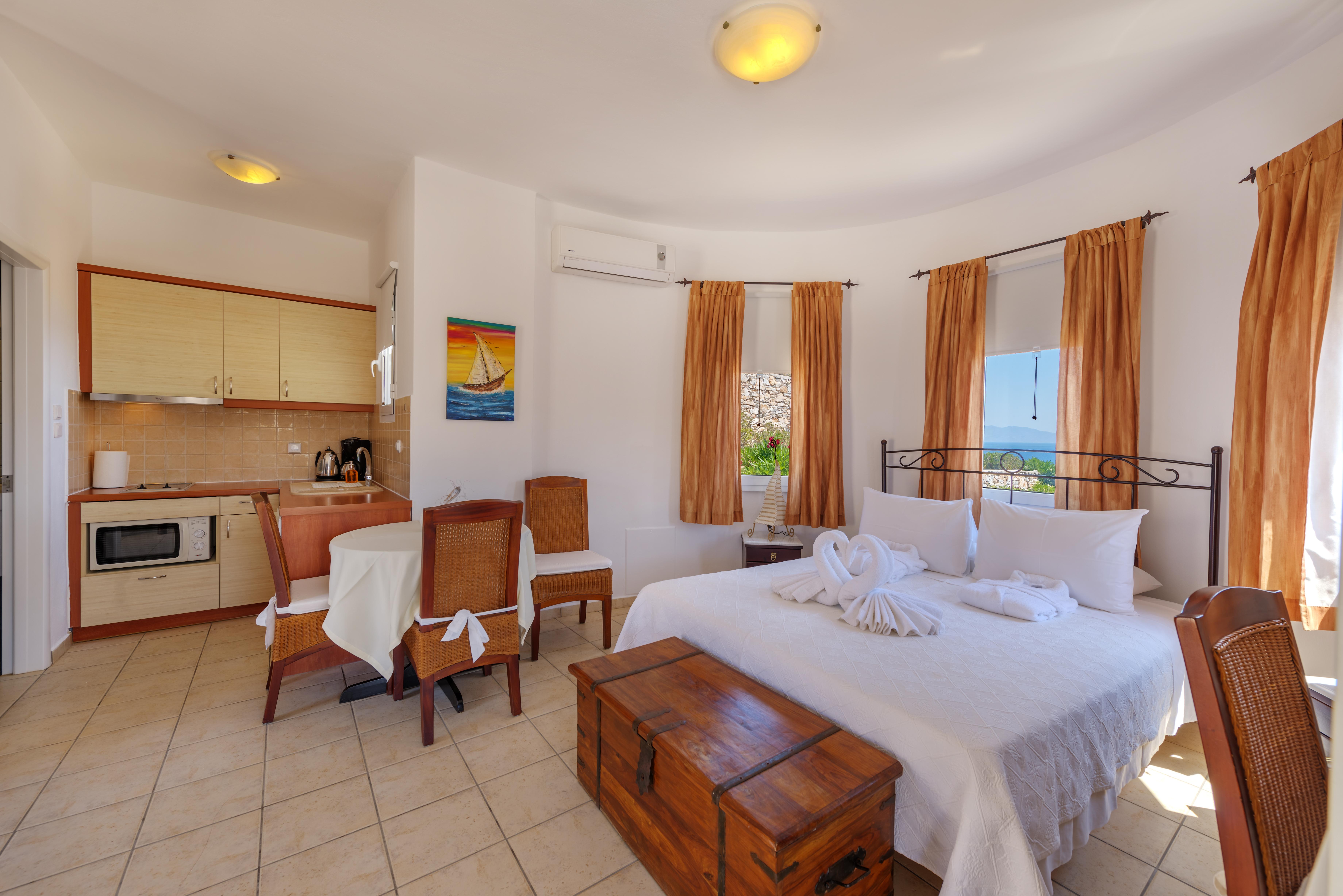 Sunrise Beach Suites Azolimnos Exteriör bild