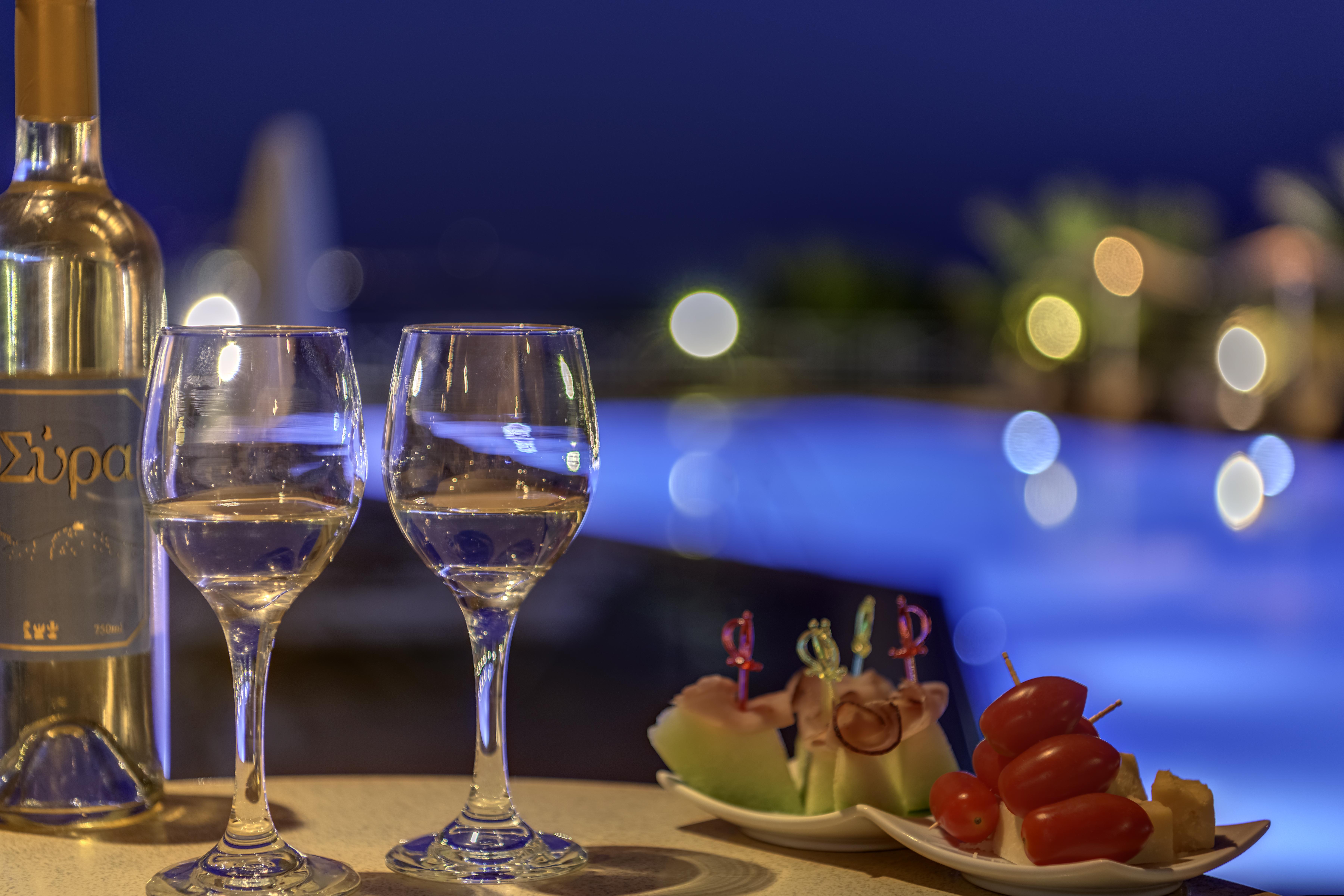 Sunrise Beach Suites Azolimnos Exteriör bild